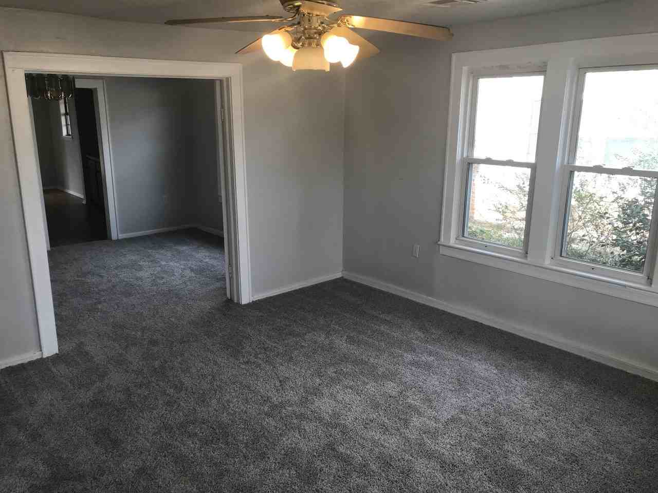 1306 N Union Ave #60 - Photo 3 of 9