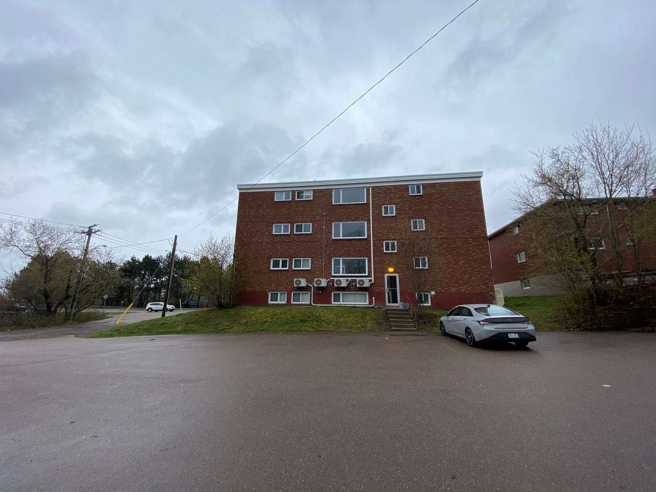 9 Connaught Ave #8 - Photo 7 of 10