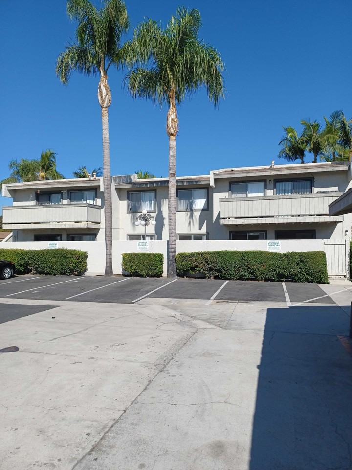 The Palms - Photo 2 of 10