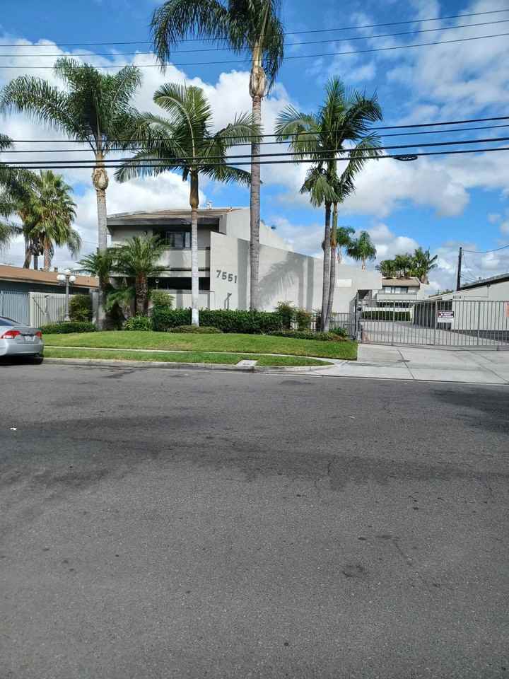 The Palms - Photo 6 of 10