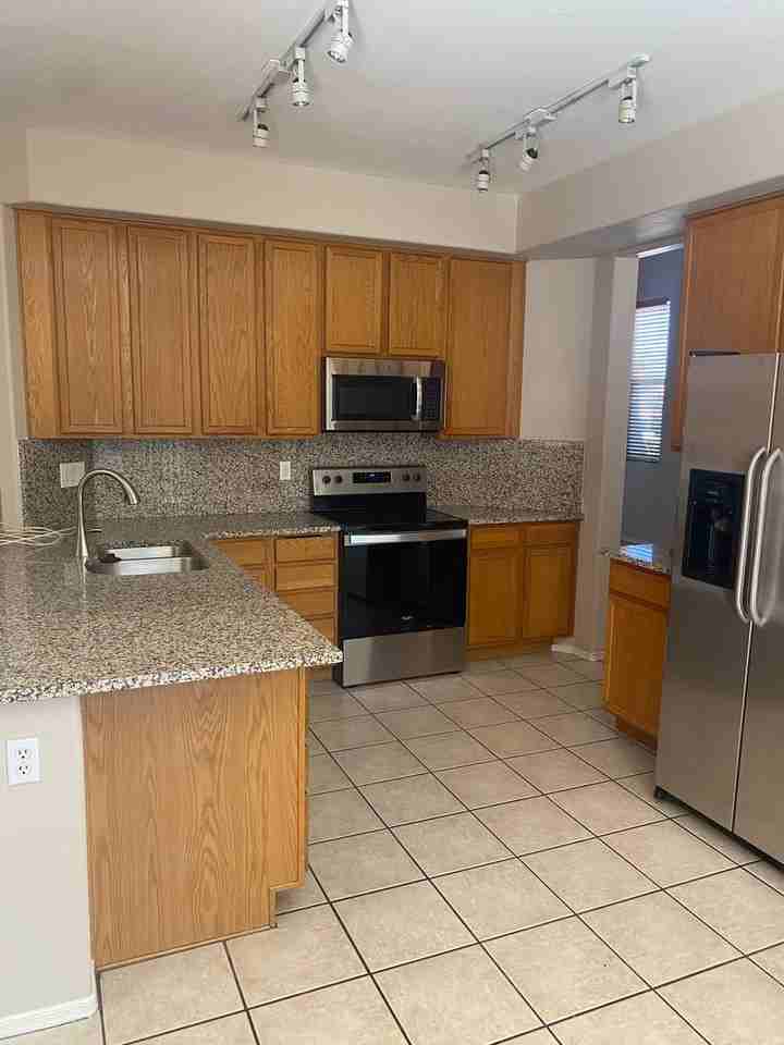 841 S Roanoke St - Photo 3 of 19