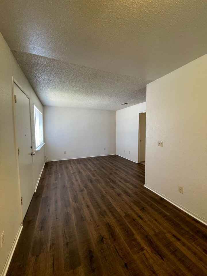 1936 K Street - Photo 2 of 12