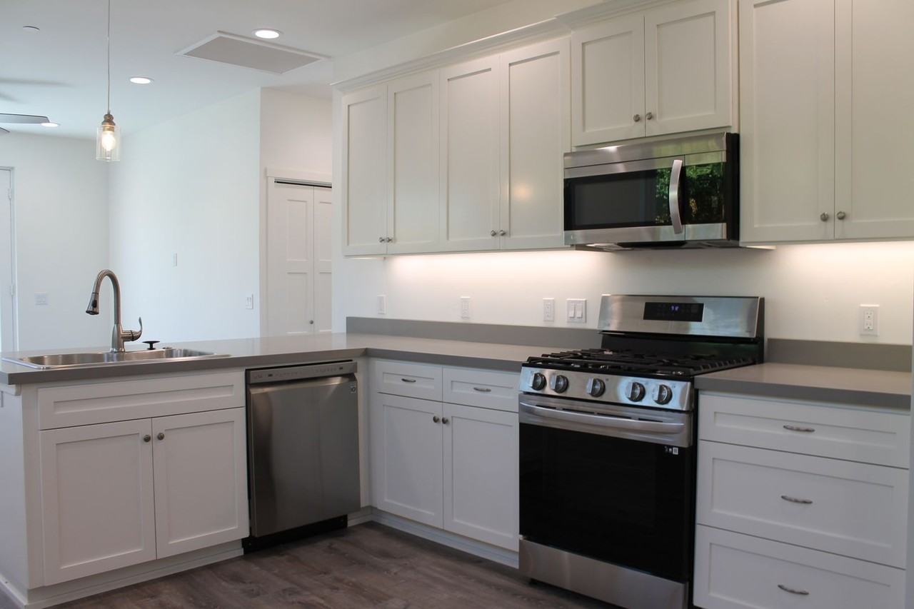 72 7th St - Photo 4 of 21