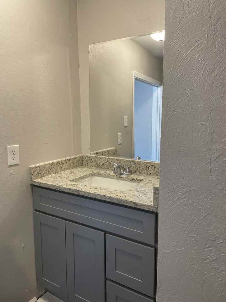 107 107 S Lea Main House (390) - Photo 7 of 11