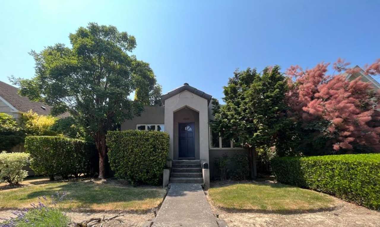 2009 41st Ave E - Photo 2 of 25