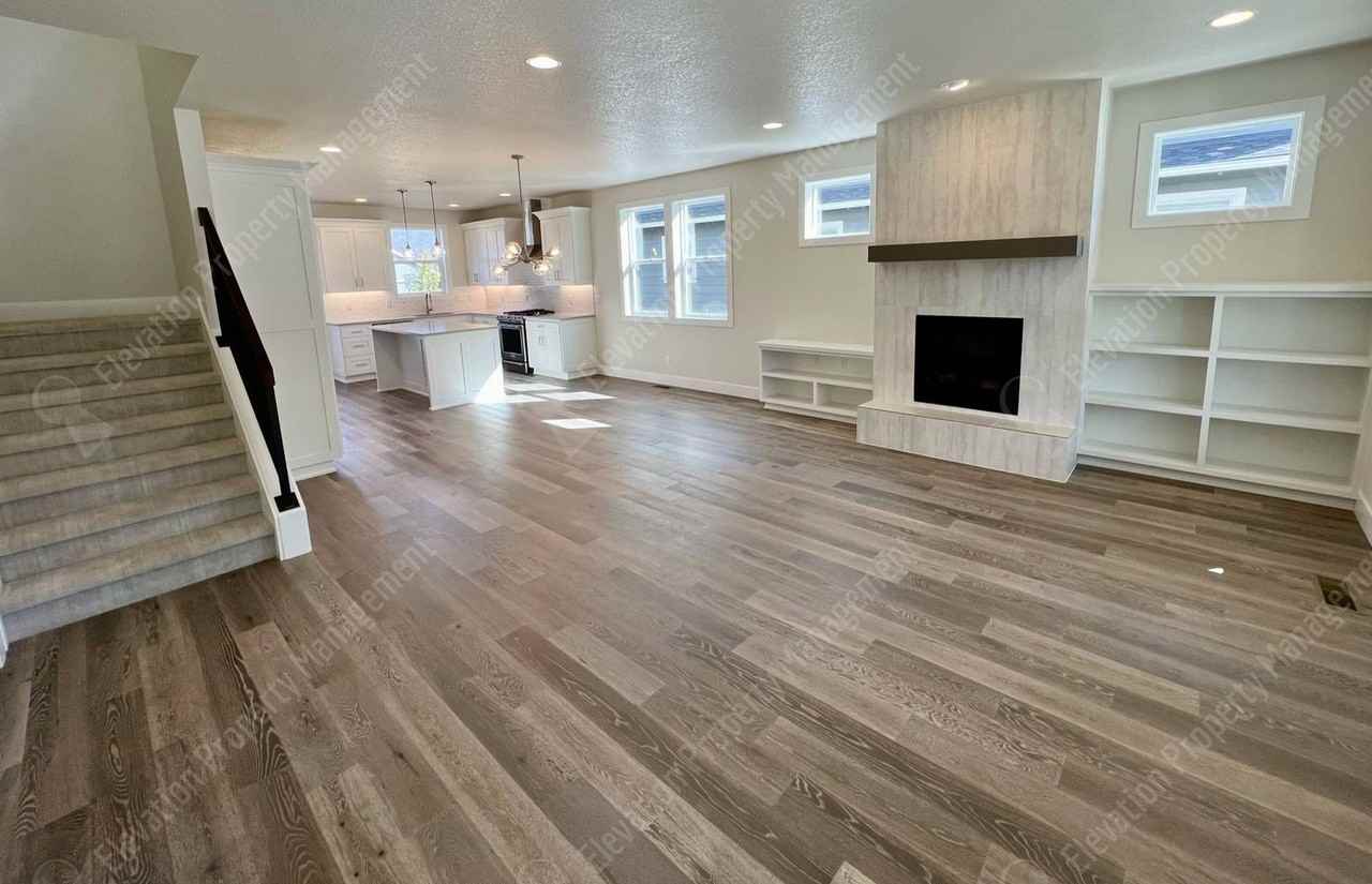 20454 Murphy Rd - Photo 3 of 26