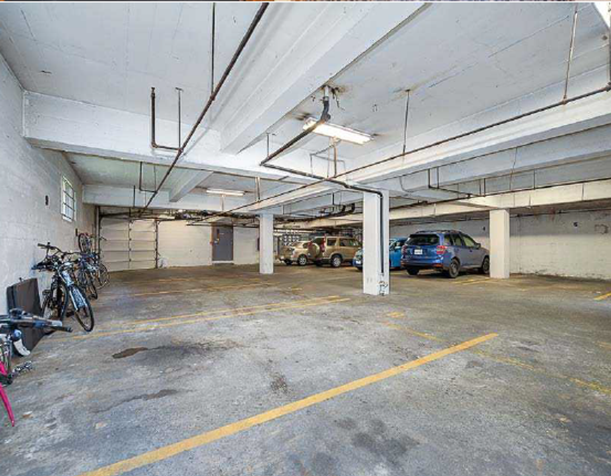 Stanford Arms Apartments - Photo 7 of 44