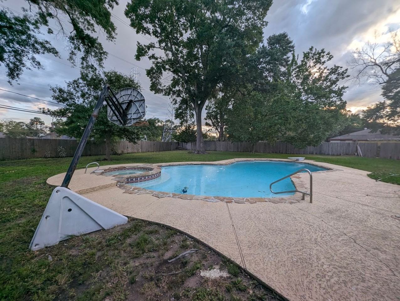 10415 Westray St - Photo 6 of 15