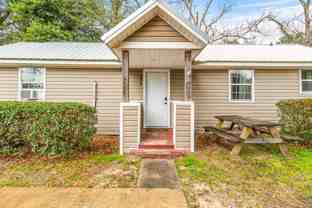 908 N 57th Ave - Photo 1 of 1