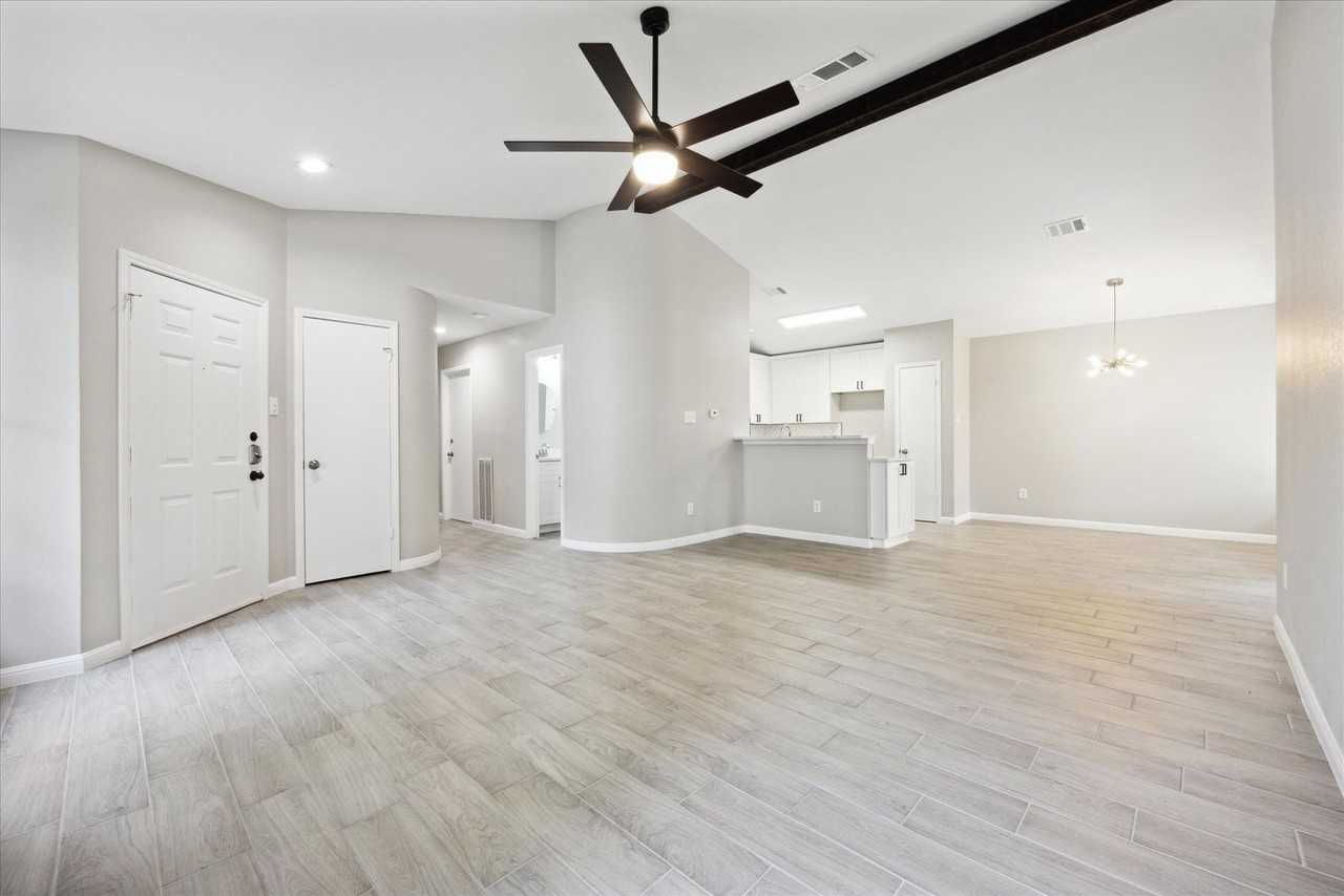 12804 Humphrey Dr - Photo 3 of 12