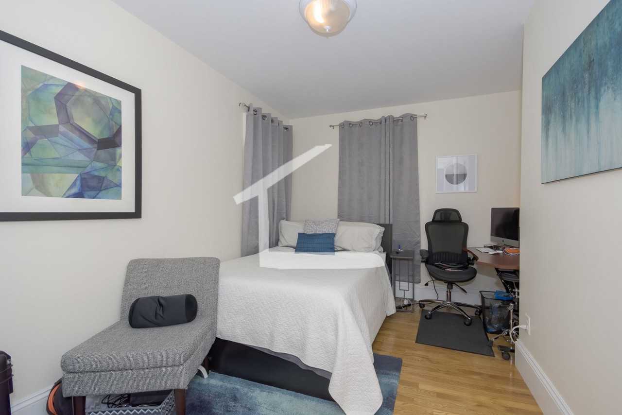 83 Linden St - Photo 4 of 22