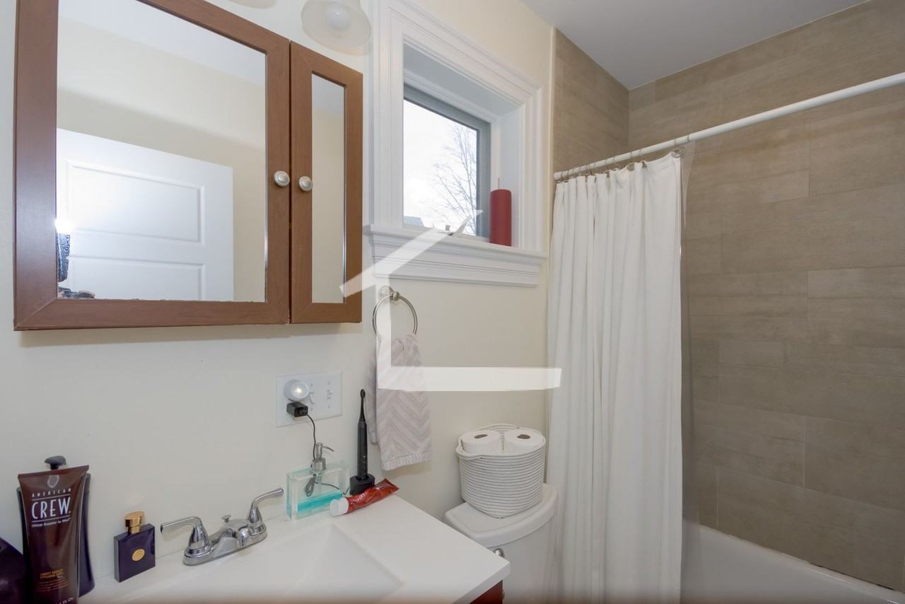 83 Linden St - Photo 5 of 22