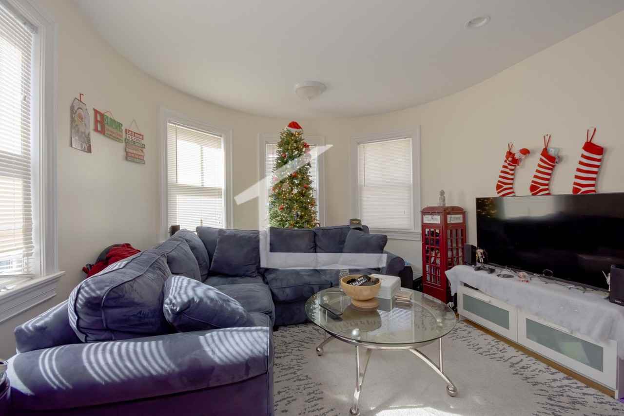 83 Linden St - Photo 6 of 22