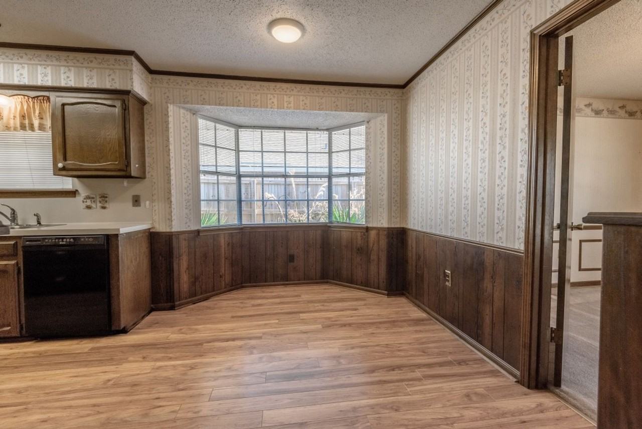 14823 Stoneberg Ave - Photo 3 of 16