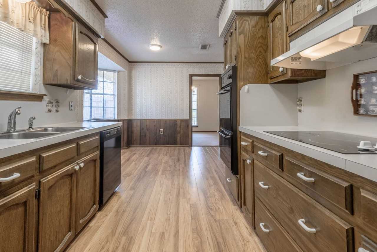 14823 Stoneberg Ave - Photo 4 of 16