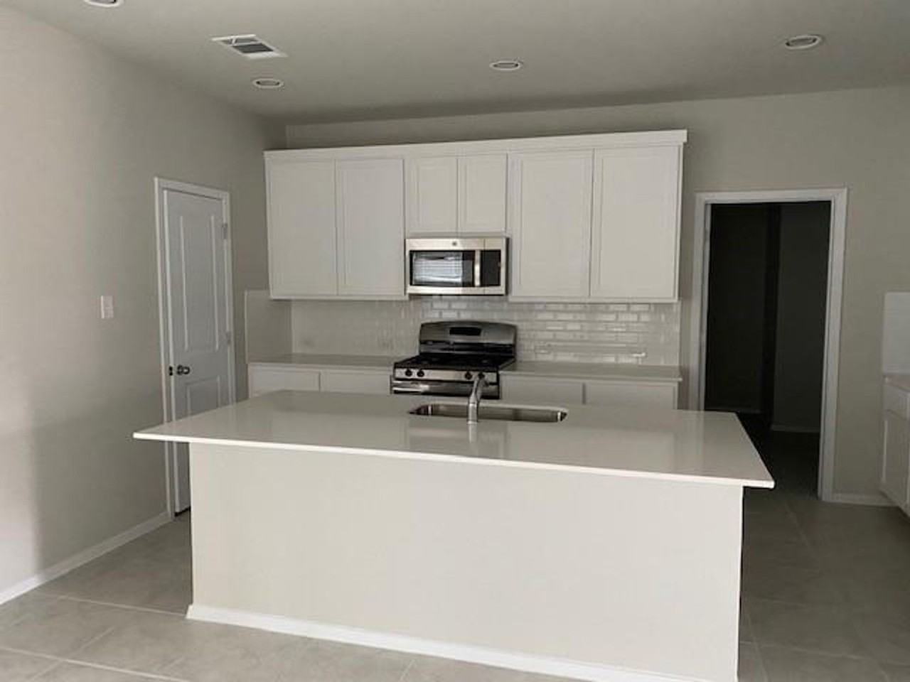 2751 Winding Creek Rd - Photo 4 of 15