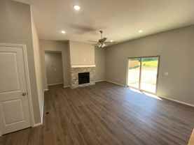 426 E Logan St - Photo 1 of 1