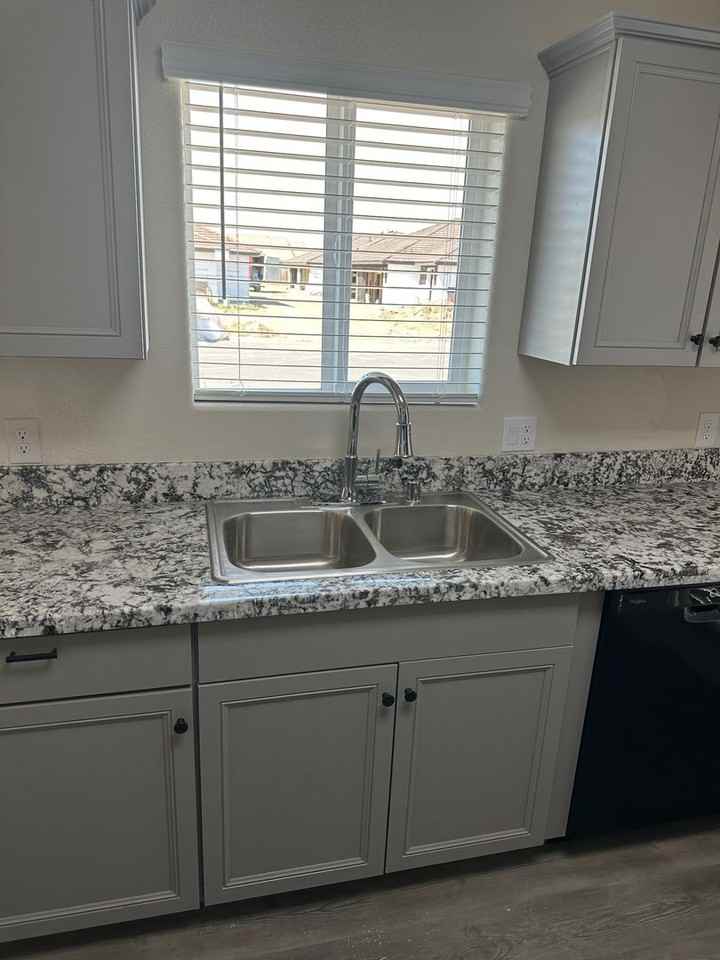 2431 Oakmont Cir - Photo 6 of 15