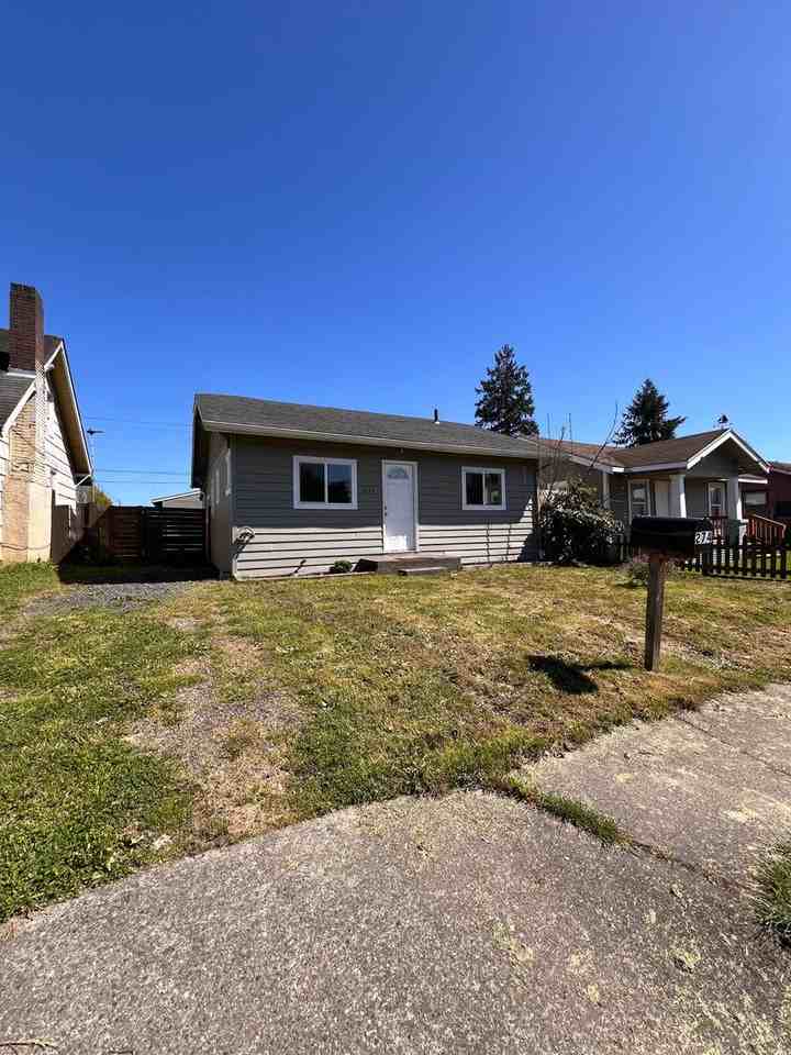 274 18th Ave - Photo 2 of 14