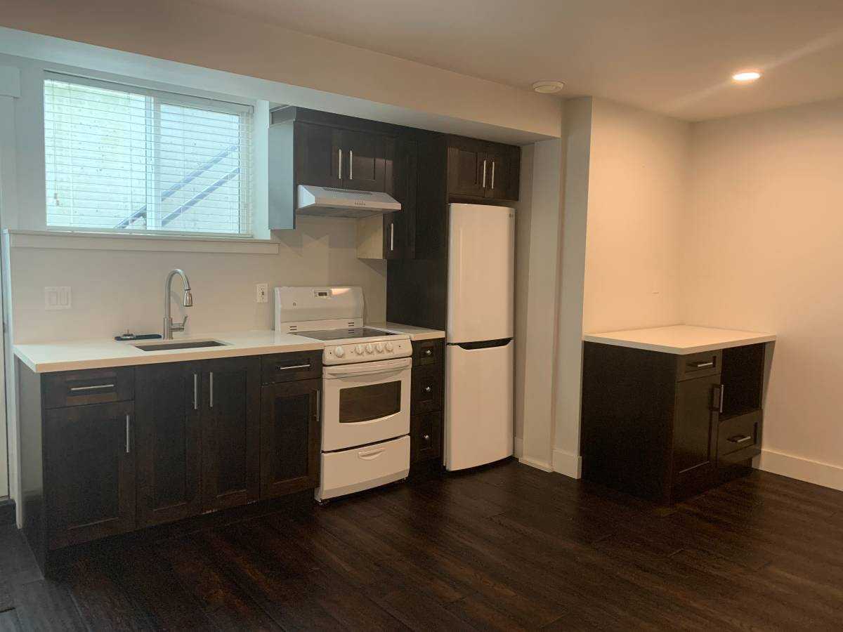 23945 111A Avenue - Photo 3 of 10