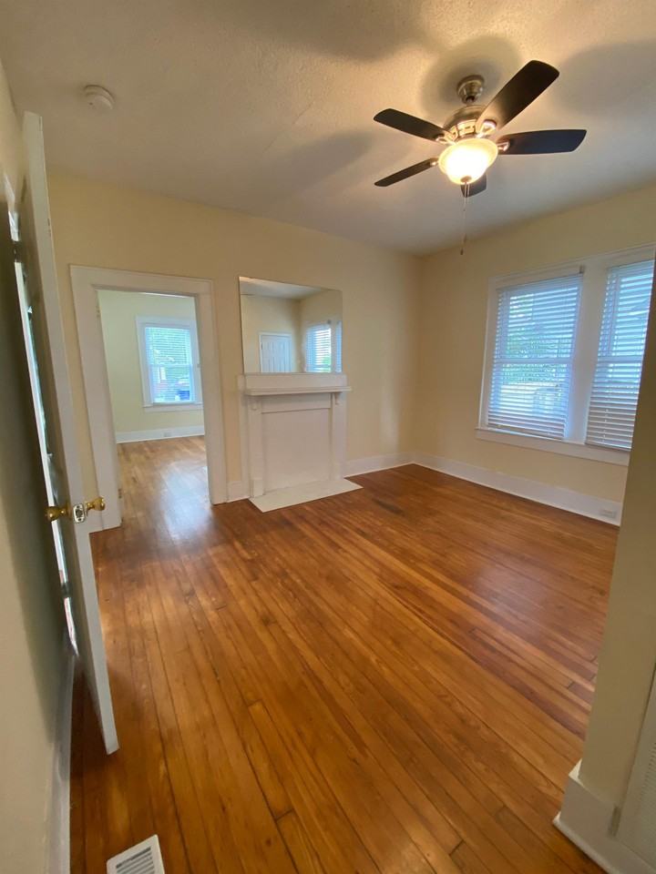 105 Arlington Ave - Photo 3 of 18