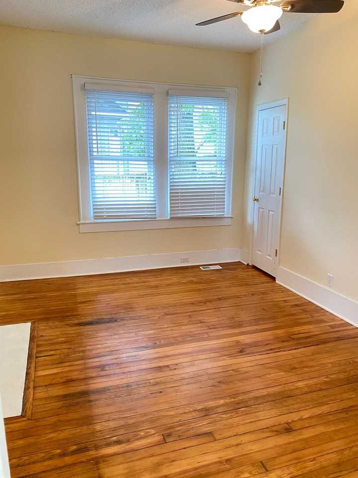 105 Arlington Ave - Photo 4 of 18