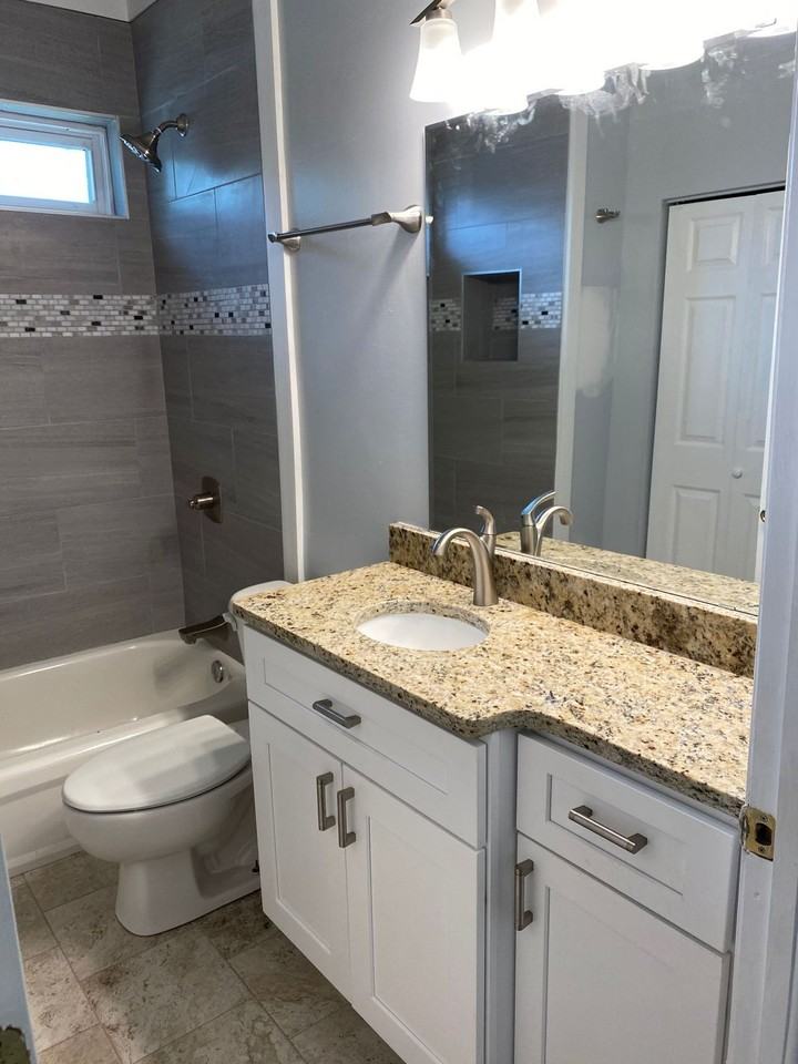 105 Arlington Ave - Photo 4 of 18