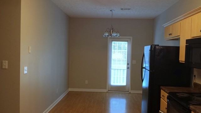 13 Pine Meadow Cir #1 - Photo 2 of 12