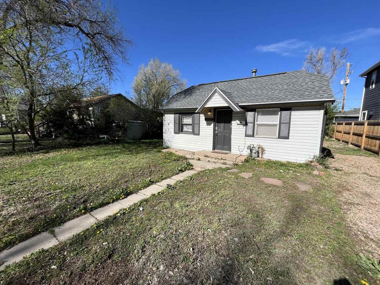 2429 S Cherokee St - Photo 2 of 12