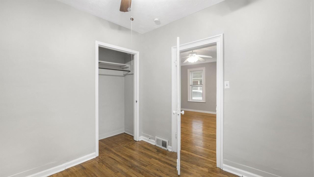 234 N Milford Rd - Photo 2 of 26