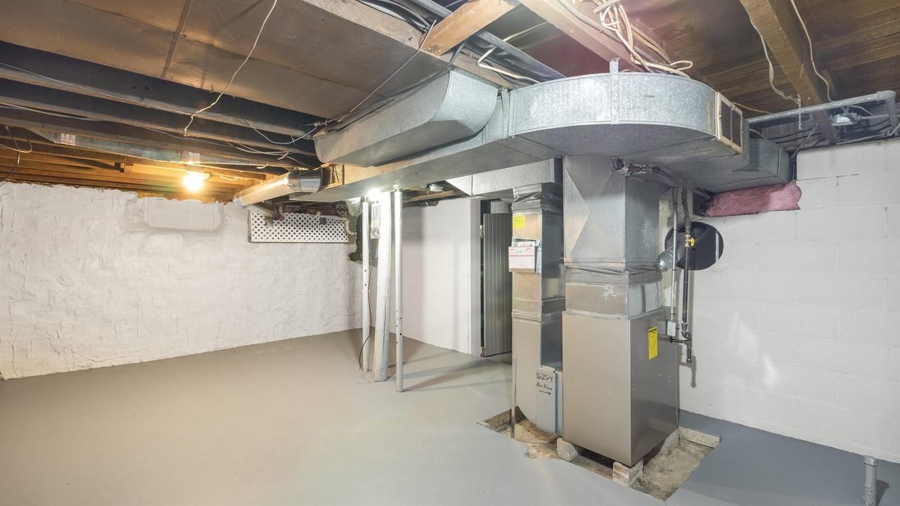 234 N Milford Rd - Photo 3 of 26