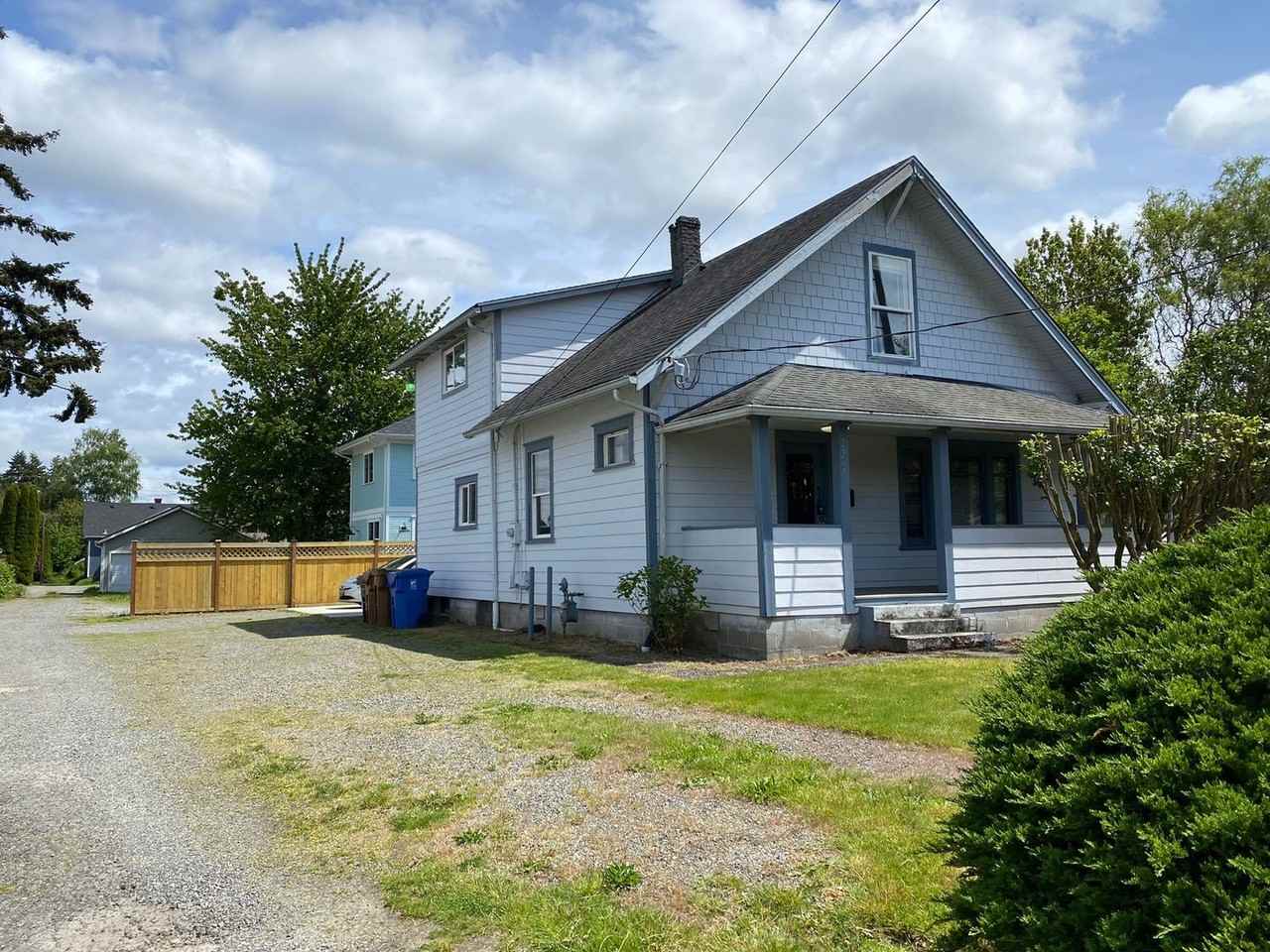 2207 N Proctor St - Photo 2 of 28