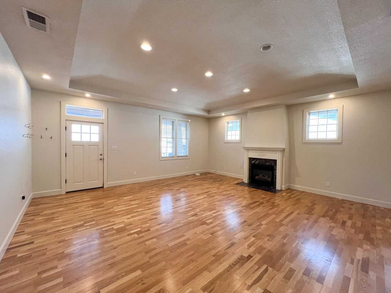 2164 Cantalier St - Photo 4 of 33
