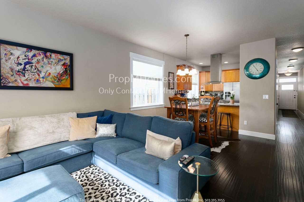 1635 Se 88th Ave - Photo 5 of 20