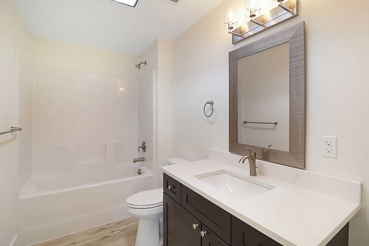 814 28th Street - Photo 6 of 10