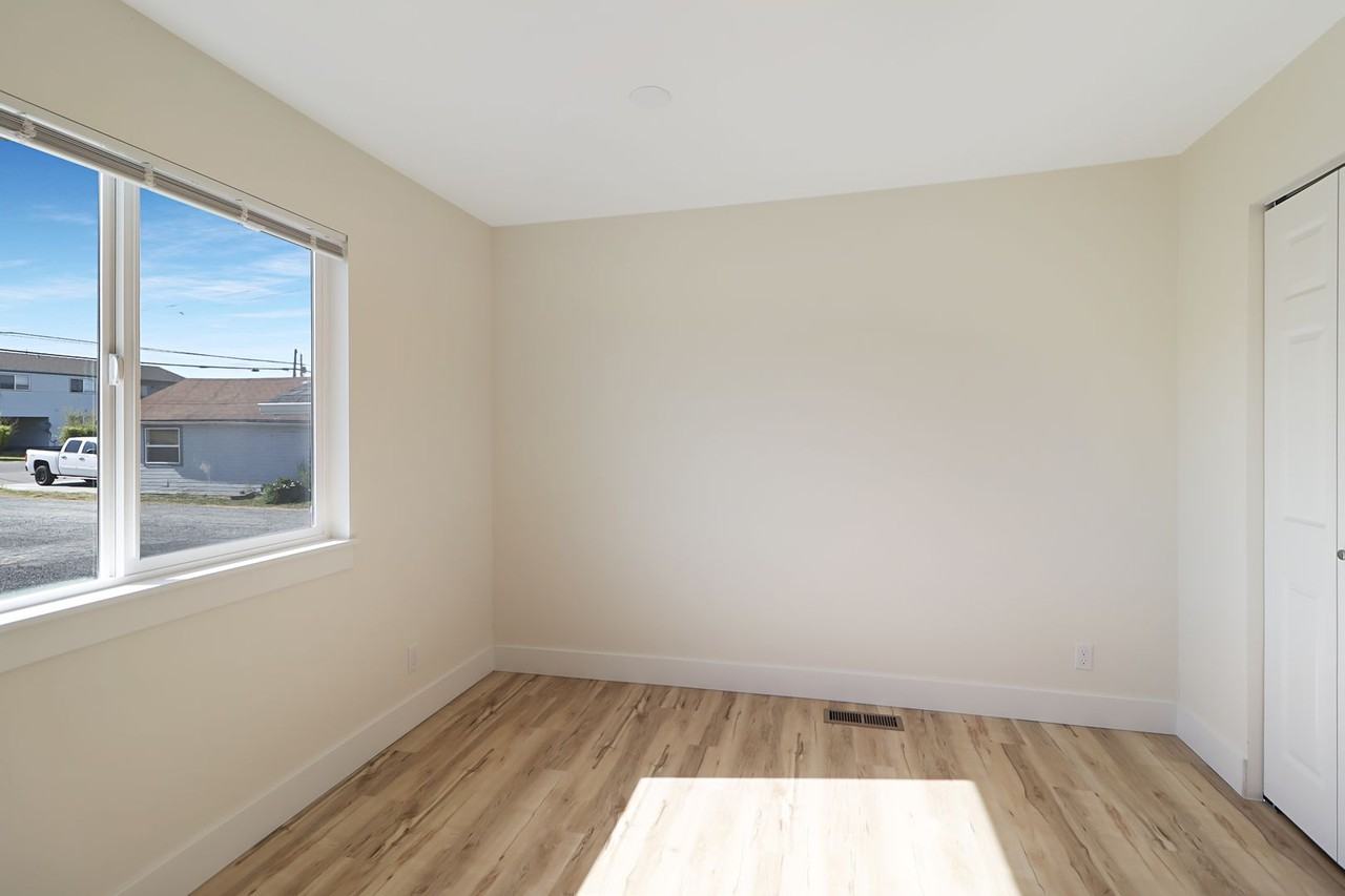 814 28th Street - Photo 7 of 10