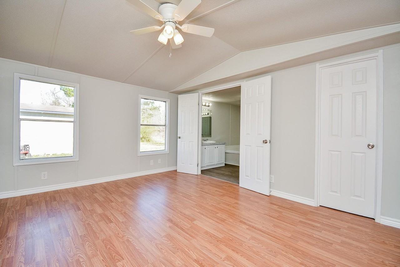 12561 Roy Harris Loop - Photo 5 of 32