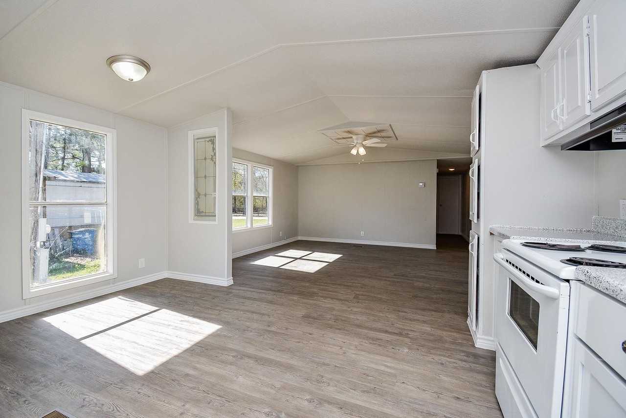 12561 Roy Harris Loop - Photo 6 of 32