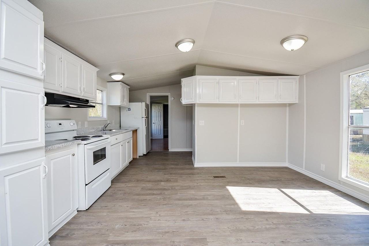 12561 Roy Harris Loop - Photo 7 of 32