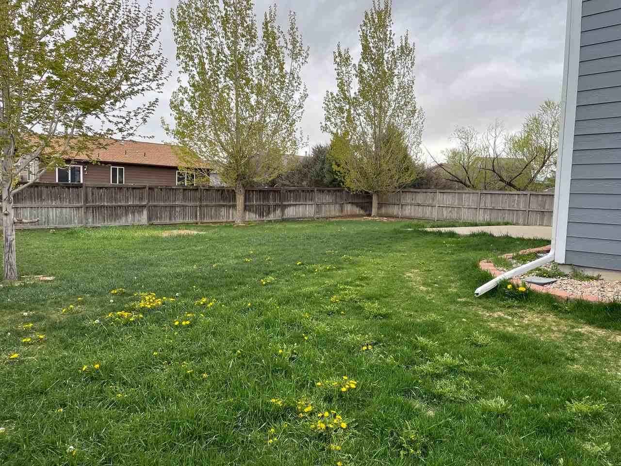 494 S Tamera Ave - Photo 7 of 34