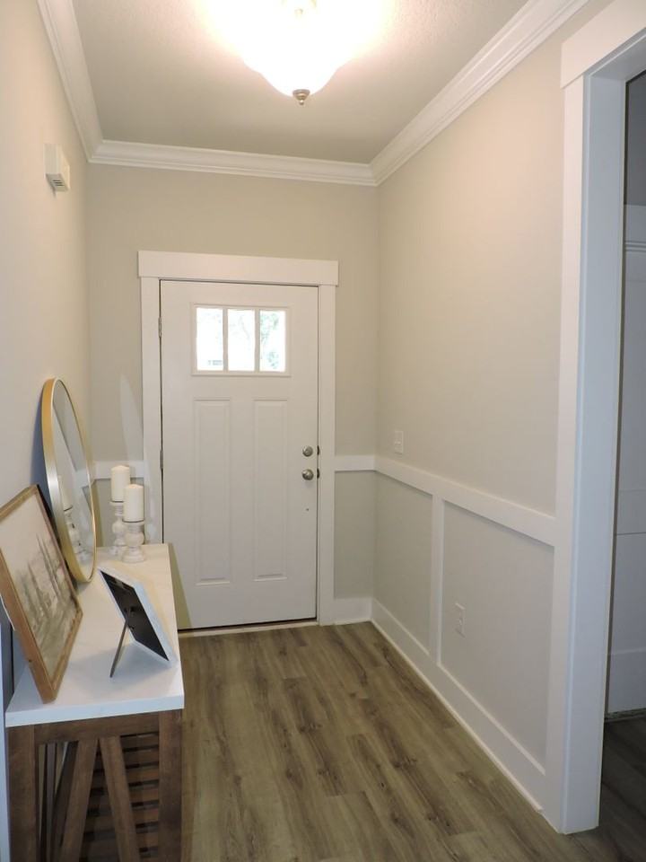 8823 Airway Dr - Photo 2 of 28