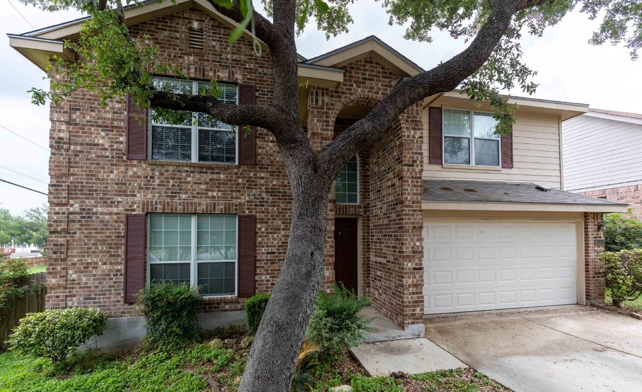 4942 Macey Trl - Photo 4 of 45