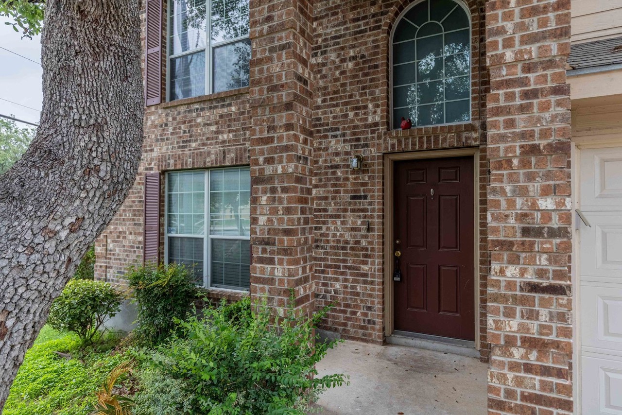 4942 Macey Trl - Photo 5 of 45