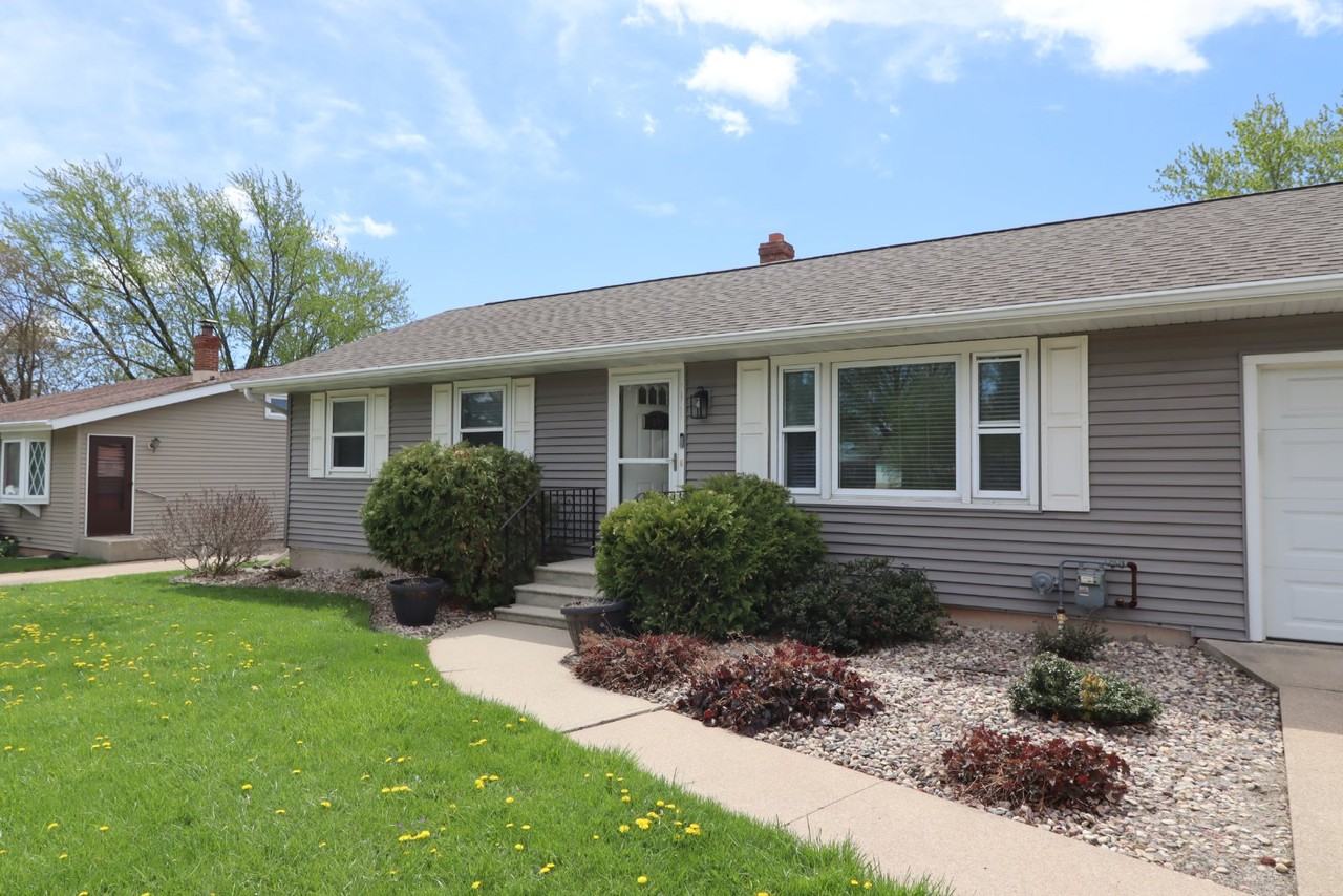 976 W Cecil St - Photo 2 of 30