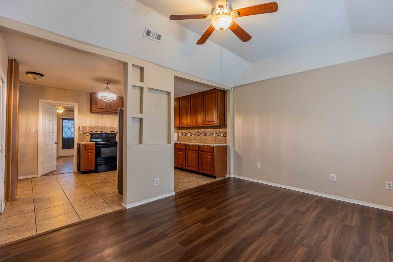 120 Nelson Ave - Photo 5 of 32