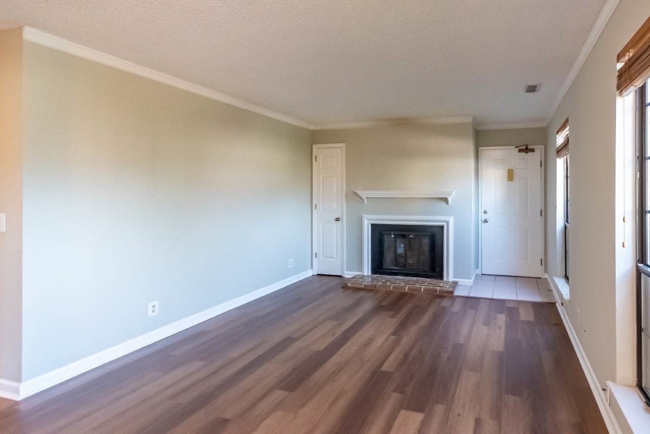 753 Fox Ridge Dr - Photo 3 of 11