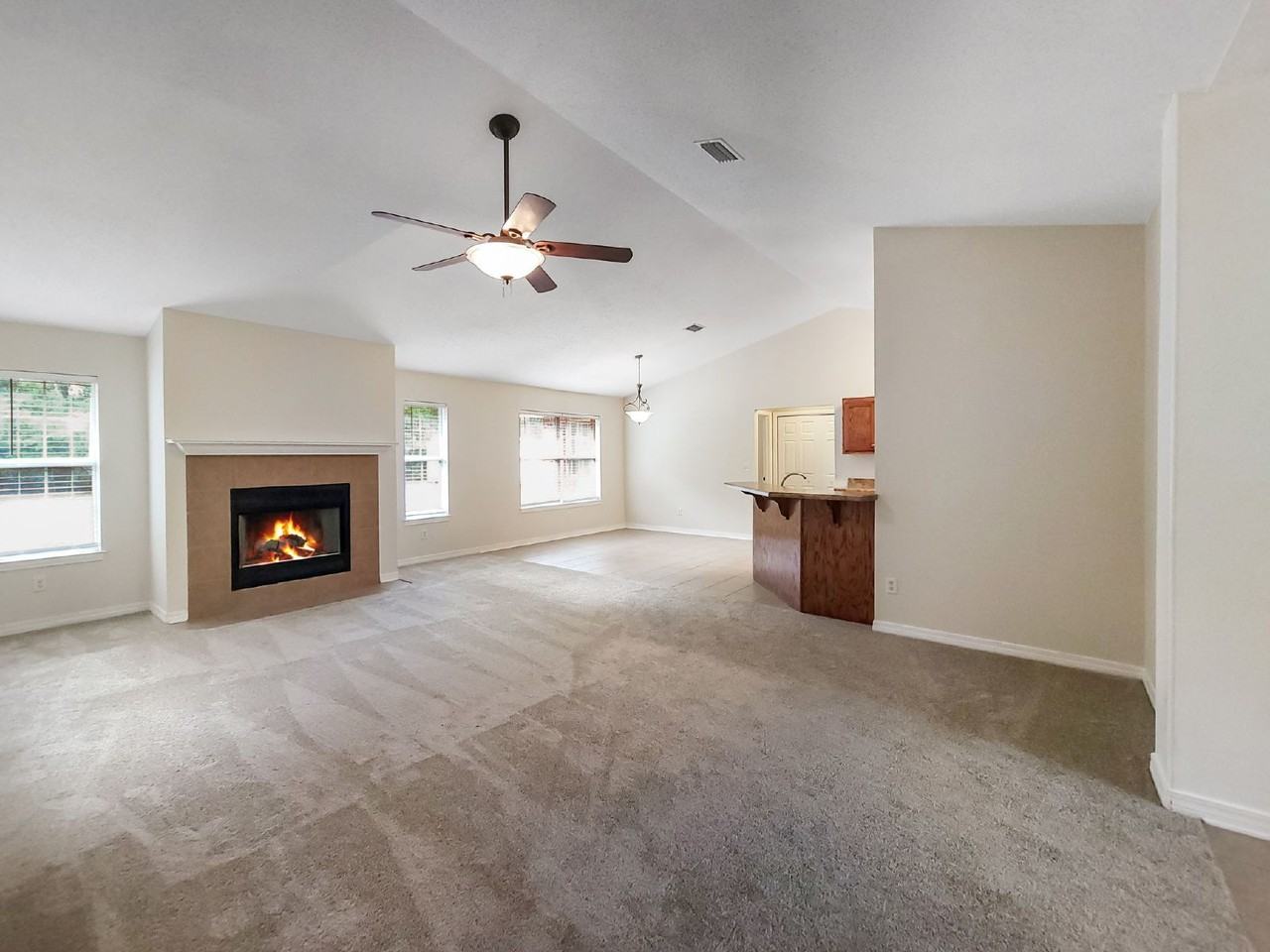 6914 Yucatan St - Photo 2 of 24