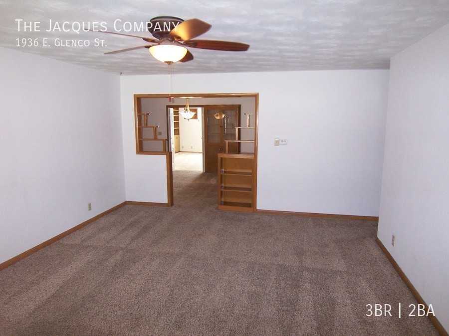 1936 East Glenco Street - Photo 4 of 16