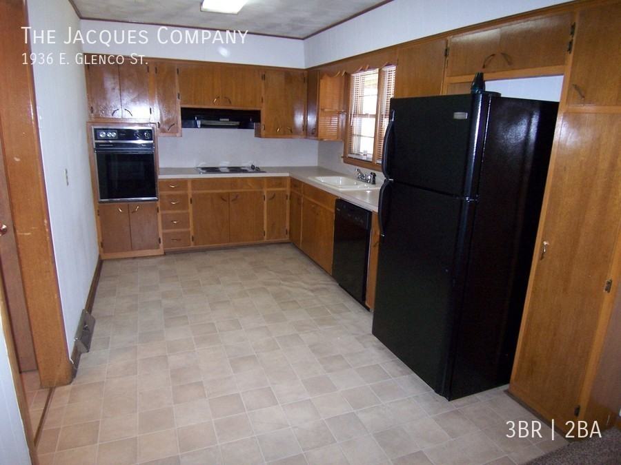 1936 East Glenco Street - Photo 6 of 16