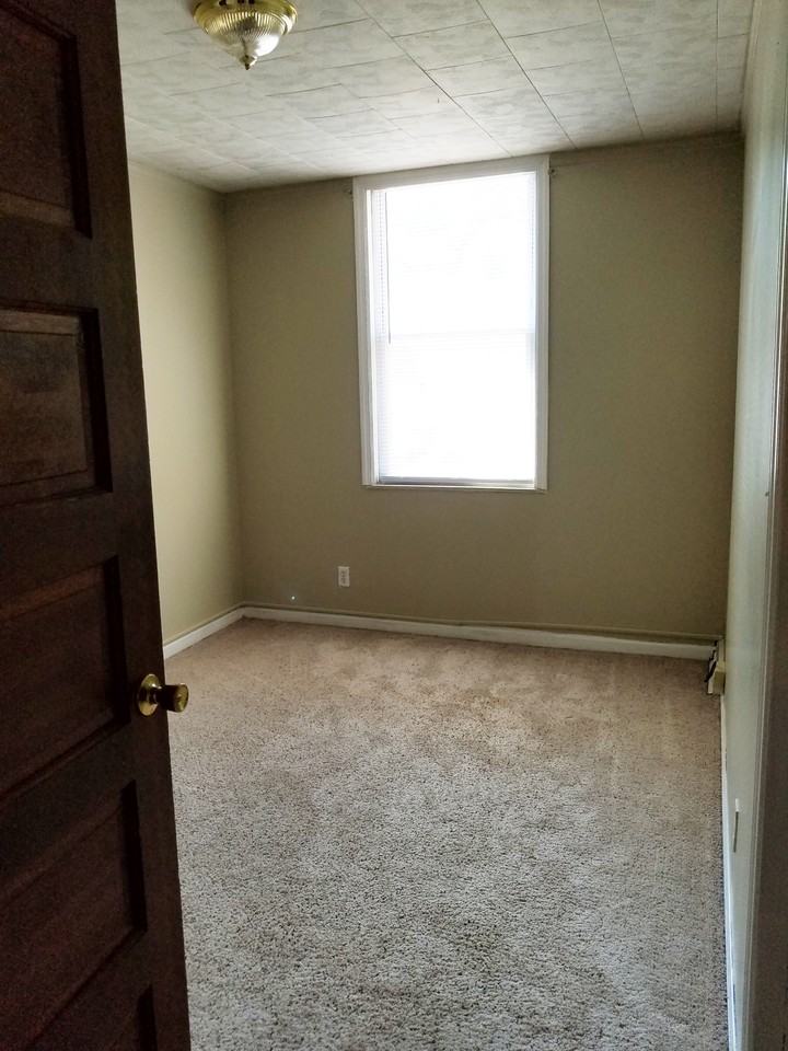 987 National Rd #3 - Photo 4 of 8